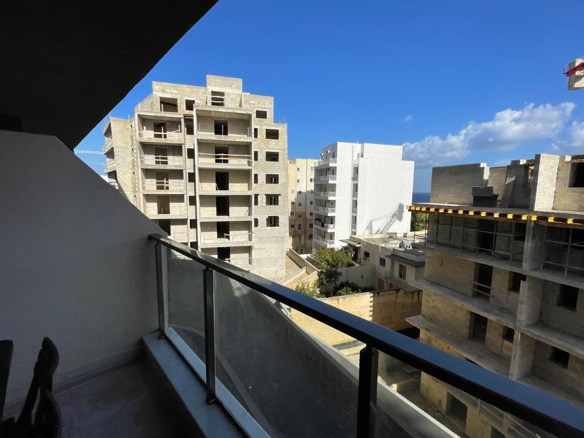 Blue Skies Family Apartment With Terrace St. Paul's Bay Exterior photo